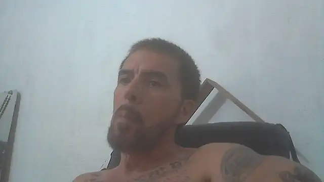 Snapshot of el_principe_hot chatting on January 16, 4:16 am el principe hot online show from January 16, 4:16 am