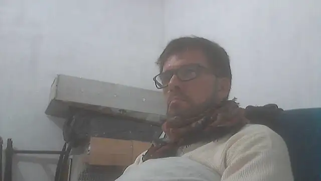 Snapshot of el_principe_hot chatting on April 14, 4:51 am el principe hot online show from April 14, 4:51 am