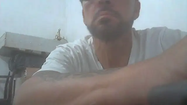 Snapshot of el_principe_hot chatting on April 18, 4:38 am el principe hot online show from April 18, 4:38 am