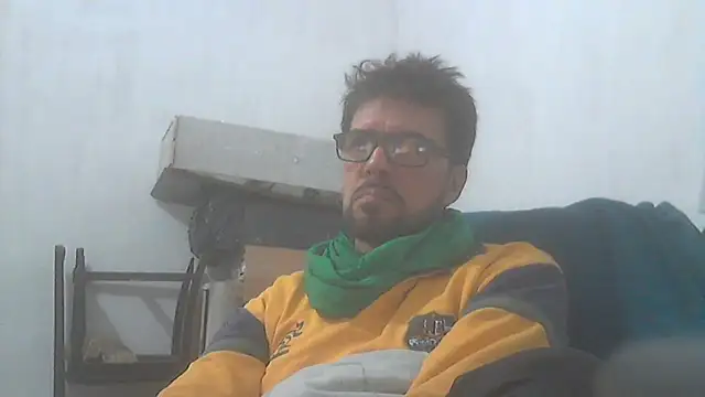 Snapshot of el_principe_hot chatting on April 26, 4:54 am el principe hot online show from April 26, 4:54 am
