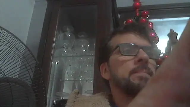Snapshot of el_principe_hot chatting on May 8, 1:33 am el principe hot online show from May 8, 1:33 am