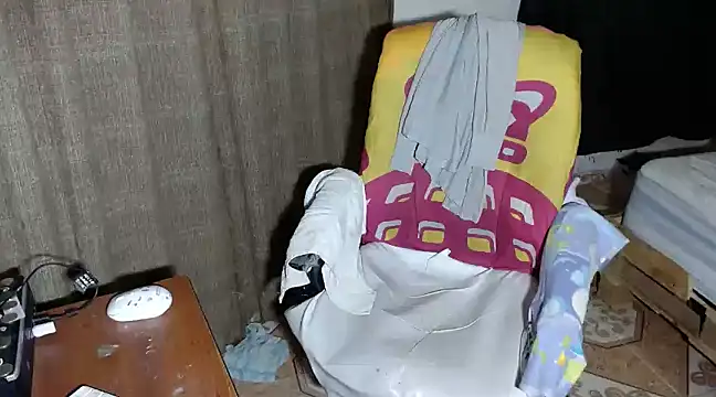 kattydirtylol online show from January 16, 11:37 pm