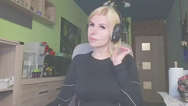 Snapshot of karmija chatting on October 31, 7:37 pm karmija online show from October 31, 7:37 pm