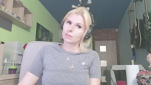 Snapshot of karmija chatting on November 7, 9:15 pm karmija online show from November 7, 9:15 pm