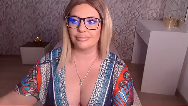 Snapshot of KarlaDivineTS chatting on December 9, 2:49 pm KarlaDivineTS online show from December 9, 2:49 pm