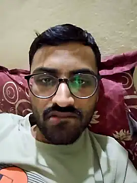 Snapshot of krishna8035 chatting on December 18, 2:28 pm krishna8035 online show from December 18, 2:28 pm