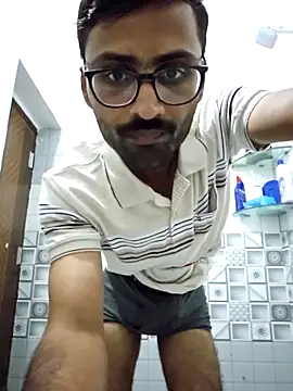 Snapshot of krishna8035 chatting on September 20, 2:18 pm krishna8035 online show from September 20, 2:18 pm