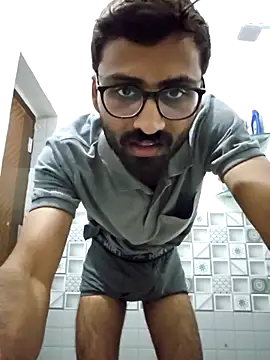 Snapshot of krishna8035 chatting on November 23, 10:48 am krishna8035 online show from November 23, 10:48 am