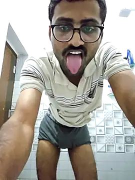 Snapshot of krishna8035 chatting on November 30, 11:03 am krishna8035 online show from November 30, 11:03 am