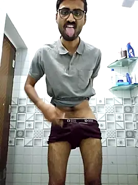 Snapshot of krishna8035 chatting on December 16, 1:38 pm krishna8035 online show from December 16, 1:38 pm