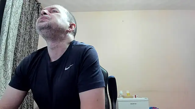 Snapshot of SanFrantsisko chatting on December 3, 1:09 pm SanFrantsisko online show from December 3, 1:09 pm