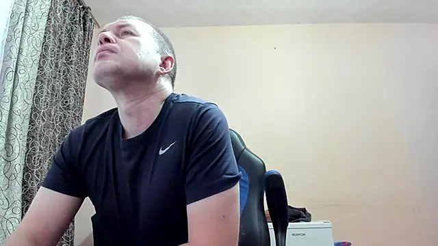 Snapshot of SanFrantsisko chatting on December 5, 7:17 am SanFrantsisko online show from December 5, 7:17 am