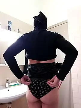 Snapshot of Elodie76 chatting on December 5, 4:01 pm Elodie76 online show from December 5, 4:01 pm