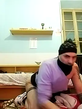 Snapshot of Elodie76 chatting on December 5, 11:29 pm Elodie76 online show from December 5, 11:29 pm