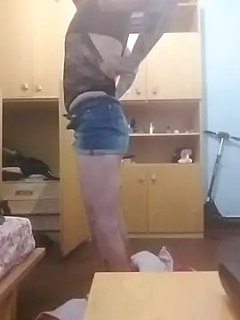 Snapshot of Elodie76 chatting on September 10, 9:48 pm Elodie76 online show from September 10, 9:48 pm