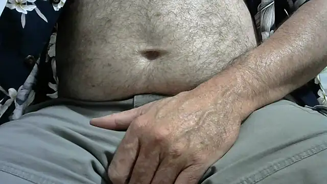 Snapshot of 1chatter3 chatting on October 24, 8:38 pm 1chatter3 online show from October 24, 8:38 pm