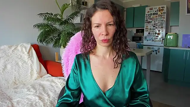 ChristinaGlory online show from March 18, 8:06 am