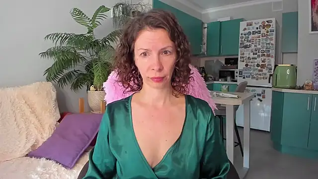 Snapshot of ChristinaGlory chatting on May 9, 2:55 pm ChristinaGlory online show from May 9, 2:55 pm