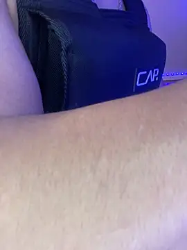 Snapshot of WLMGpa chatting on January 21, 11:34 pm WLMGpa online show from January 21, 11:34 pm