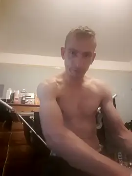 Snapshot of SexyMan2020ka chatting on October 16, 10:55 pm SexyMan2020ka online show from October 16, 10:55 pm