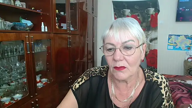 JenaCheim online show from October 19, 5:52 am