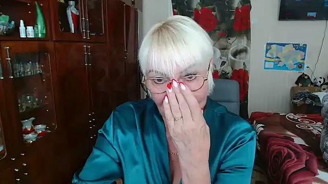Snapshot of JenaCheim chatting on June 25, 7:13 am JenaCheim online show from June 25, 7:13 am