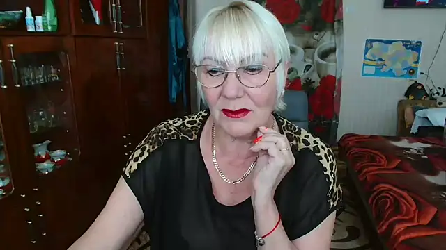 Snapshot of JenaCheim chatting on July 8, 5:56 am JenaCheim online show from July 8, 5:56 am