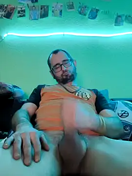 Steveschaw online show from February 4, 10:45 pm