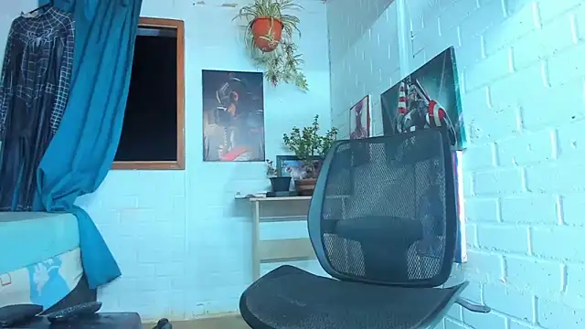 Zack Grey online show from February 11, 4:33 am