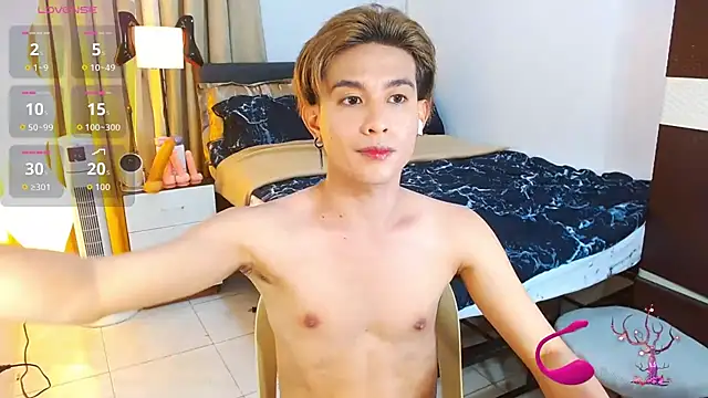 WildestTwink online show from June 23, 5:44 pm