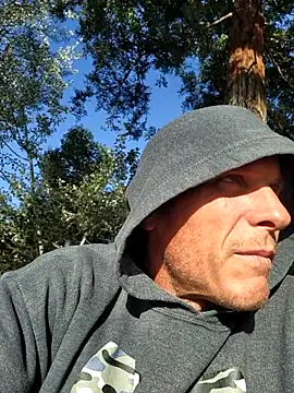 Snapshot of 415cali925 chatting on June 1, 2:08 pm 415cali925 online show from June 1, 2:08 pm