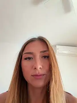 Snapshot of StracciaStella- chatting on June 4, 4:46 pm StracciaStella- online show from June 4, 4:46 pm