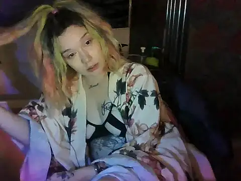 Snapshot of TEXASMARYYYJANE chatting on May 15, 2:18 am TEXASMARYYYJANE online show from May 15, 2:18 am