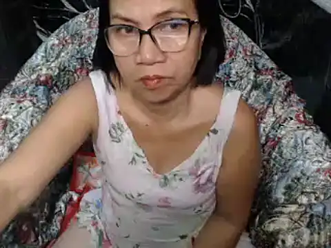 ASIANDOLLY4U online show from October 31, 1:06 am