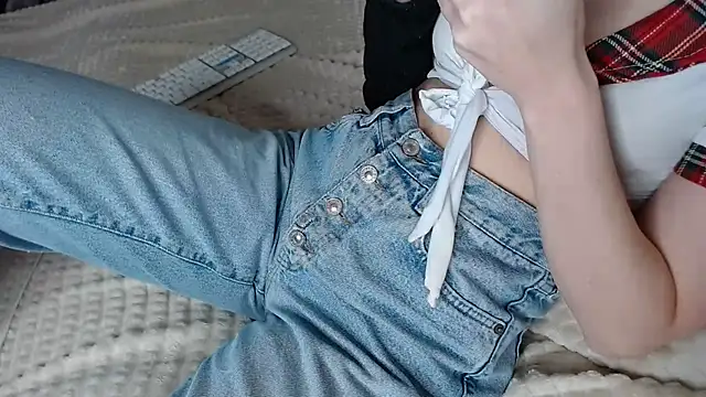 Kiradoll27 online show from December 4, 10:13 am