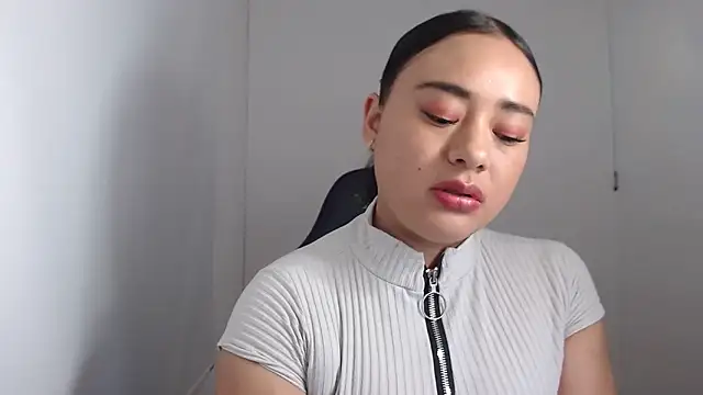 ReyleDoll online show from December 2, 8:44 pm