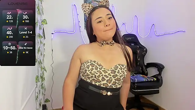 Snapshot of ReyleDoll chatting on October 24, 11:34 pm ReyleDoll online show from October 24, 11:34 pm