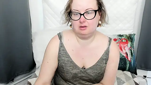 dirtyBonnie online show from May 21, 10:11 am