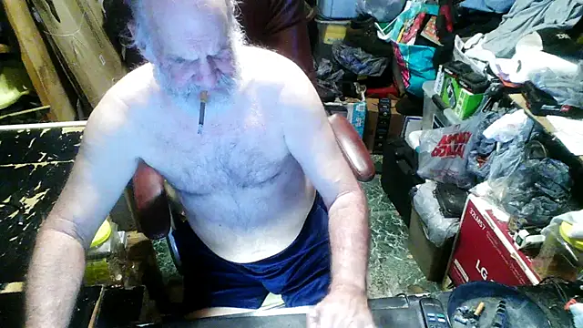 russtee online show from November 13, 11:36 pm