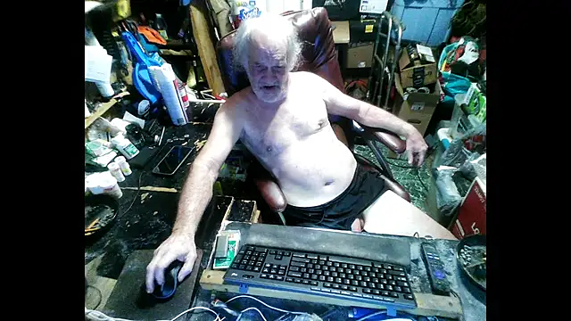 russtee online show from January 15, 7:39 pm