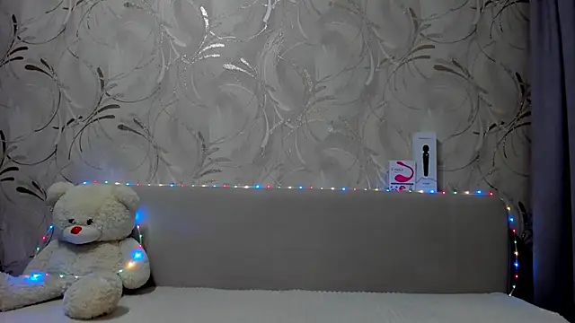 Snapshot of Malika_Lisan chatting on February 27, 1:27 am Malika Lisan online show from February 27, 1:27 am