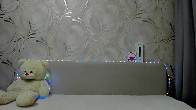 Snapshot of Malika_Lisan chatting on February 28, 12:43 am Malika Lisan online show from February 28, 12:43 am