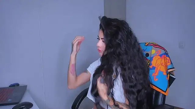 Lisegg  online show from February 17, 10:12 am