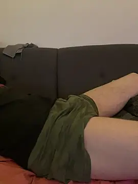 Snapshot of LionBoy1976 chatting on March 9, 6:06 am LionBoy1976 online show from March 9, 6:06 am