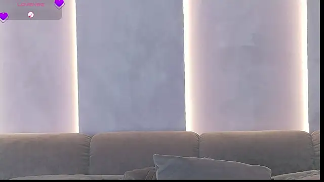 Snapshot of Sinful_Eyes chatting on March 2, 9:10 am Sinful Eyes online show from March 2, 9:10 am