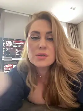 Snapshot of Sinful_Eyes chatting on March 22, 9:24 am Sinful Eyes online show from March 22, 9:24 am