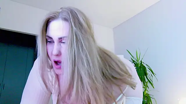 Sinful Eyes online show from March 10, 4:28 am