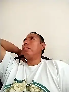 Snapshot of desnudo_Sexoxo chatting on March 17, 11:11 pm desnudo Sexoxo online show from March 17, 11:11 pm