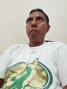 Snapshot of desnudo_Sexoxo chatting on March 19, 1:10 am desnudo Sexoxo online show from March 19, 1:10 am