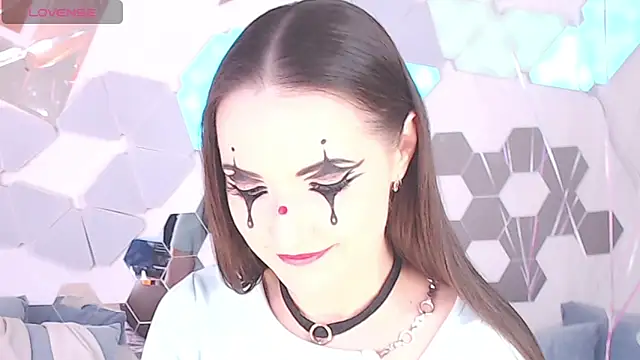 LexiKiss online show from January 16, 10:10 am